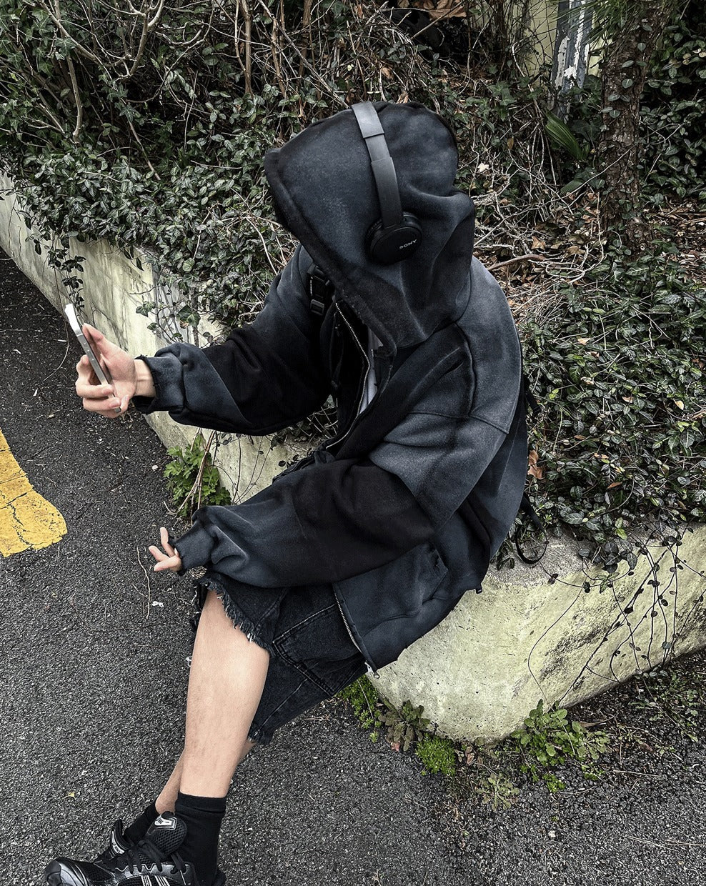 Runderwall Semi-Crop Hoodie Zip-Up