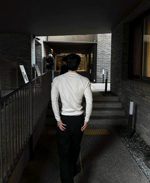 Henry neck muscle fit Raglan V-neck knitwear