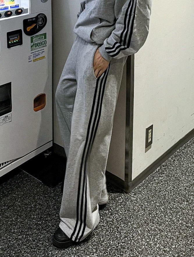 Outside track wide pants