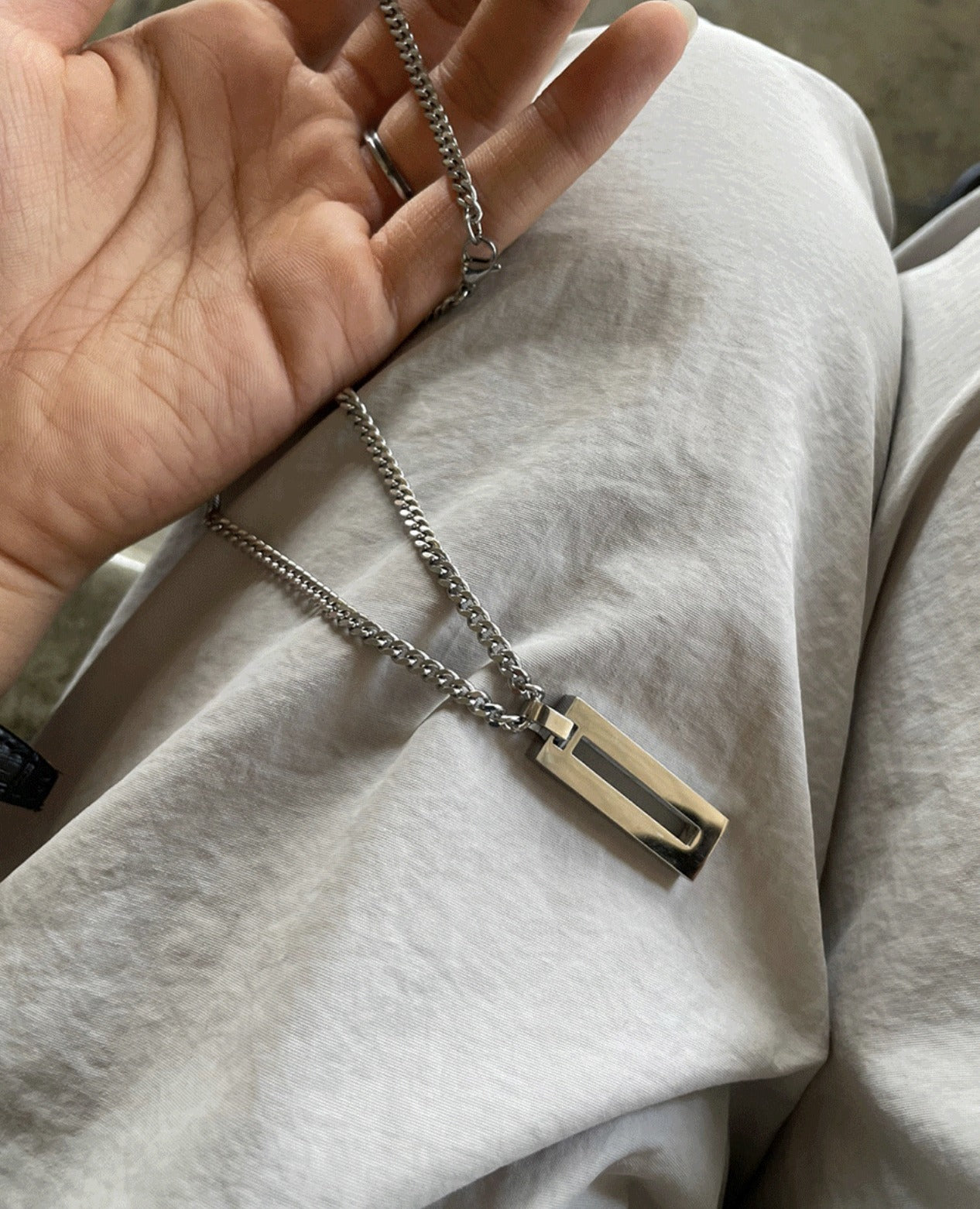 Minimal square chain necklace